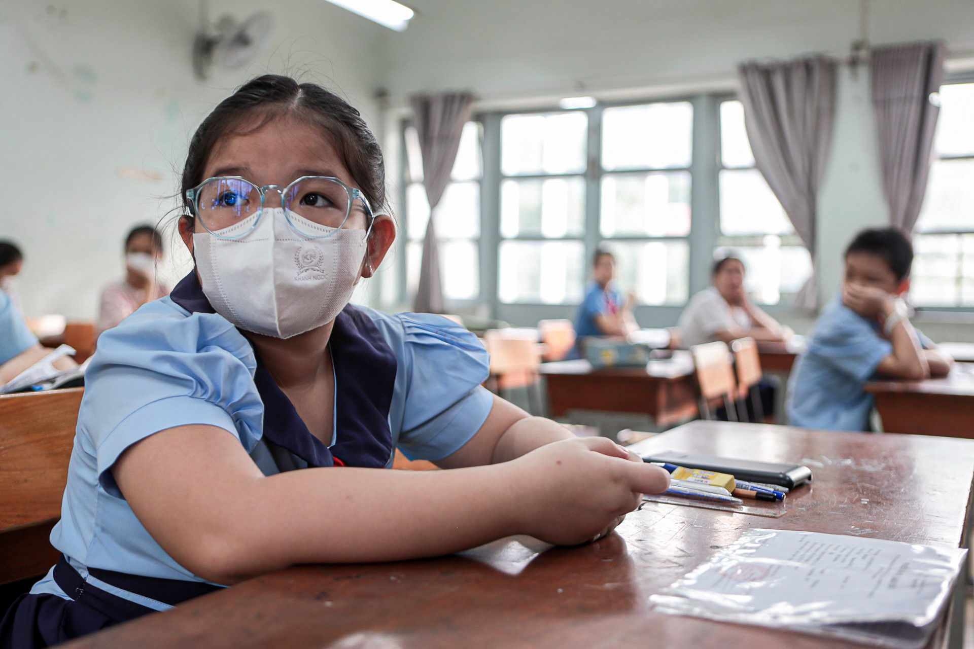 More than 4,300 students in Ho Chi Minh City won 350 places in grade 6 at Tran Dai Nghia school.