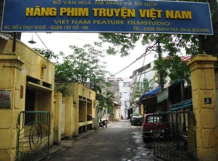 สำนักงานใหญ่ของ Vietnam Feature Film Studio อยู่ที่ 4 Thuy Khue, ฮานอย