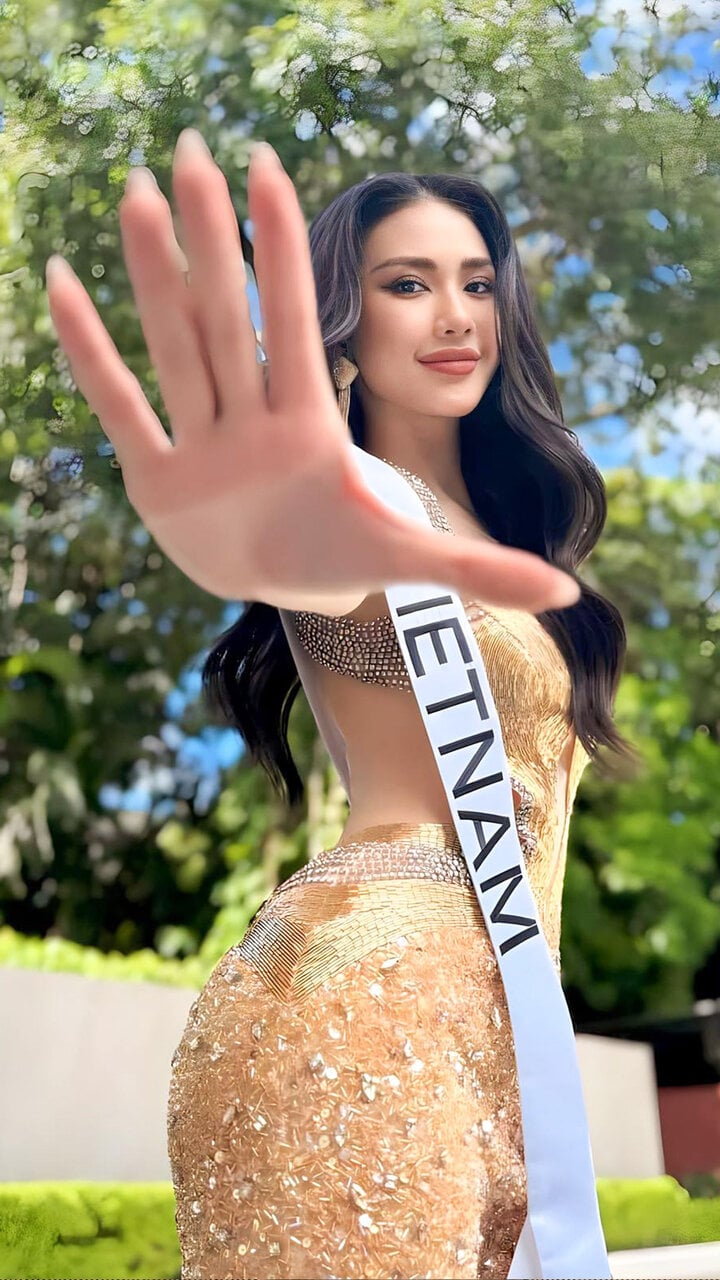 Bui Quynh Hoa llegó con toda la energía a la competencia de Miss Universo 2023. (Fuente: Miss Universo Vietnam)