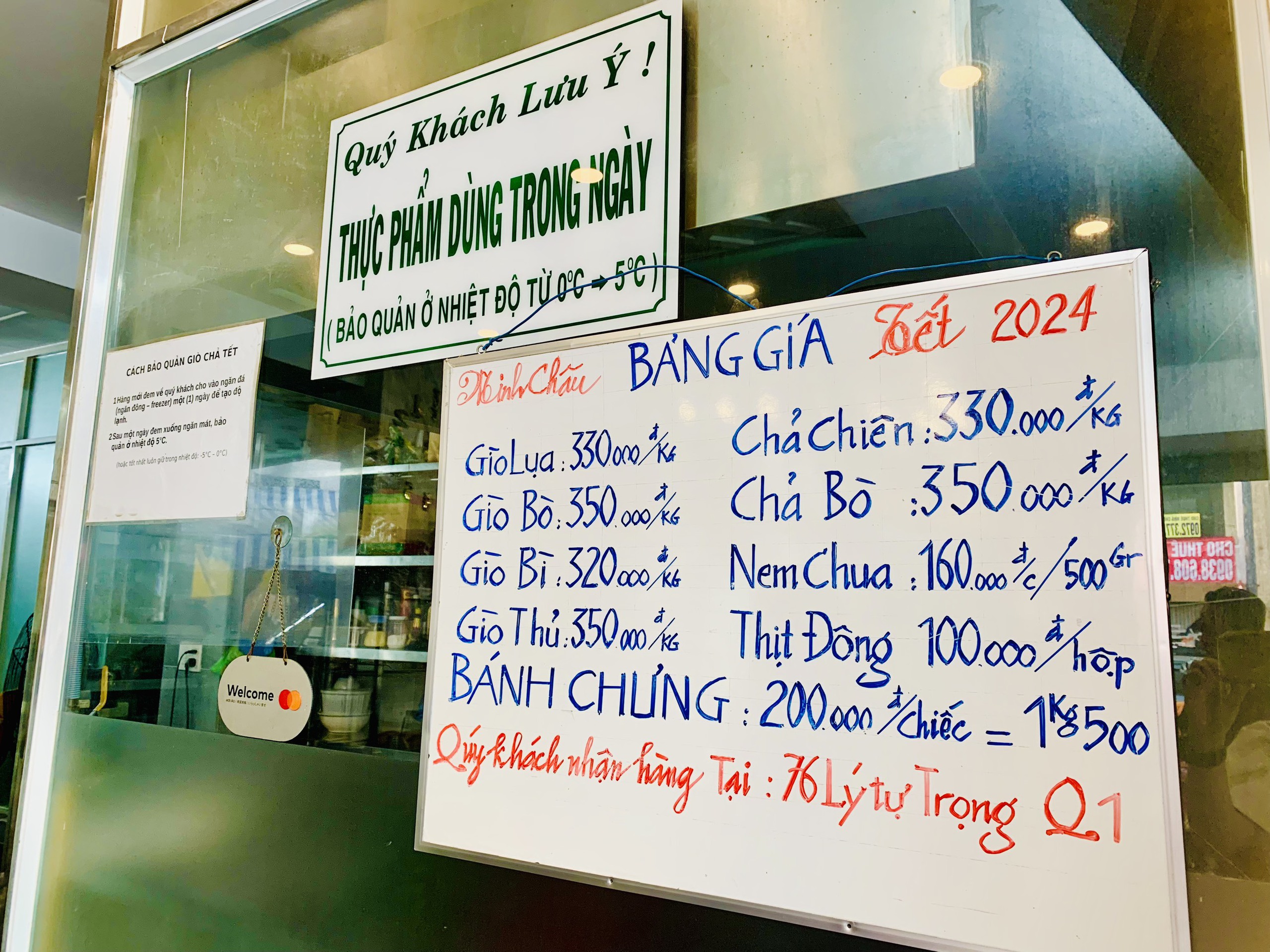 Tiệm giò chả hơn 40 năm ở TP.HCM nhộn nhịp, ngưng nhận đơn tết vì làm không xuể- Ảnh 8.