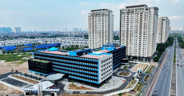 Inside Hanoi's nearly 800 billion VND hospital