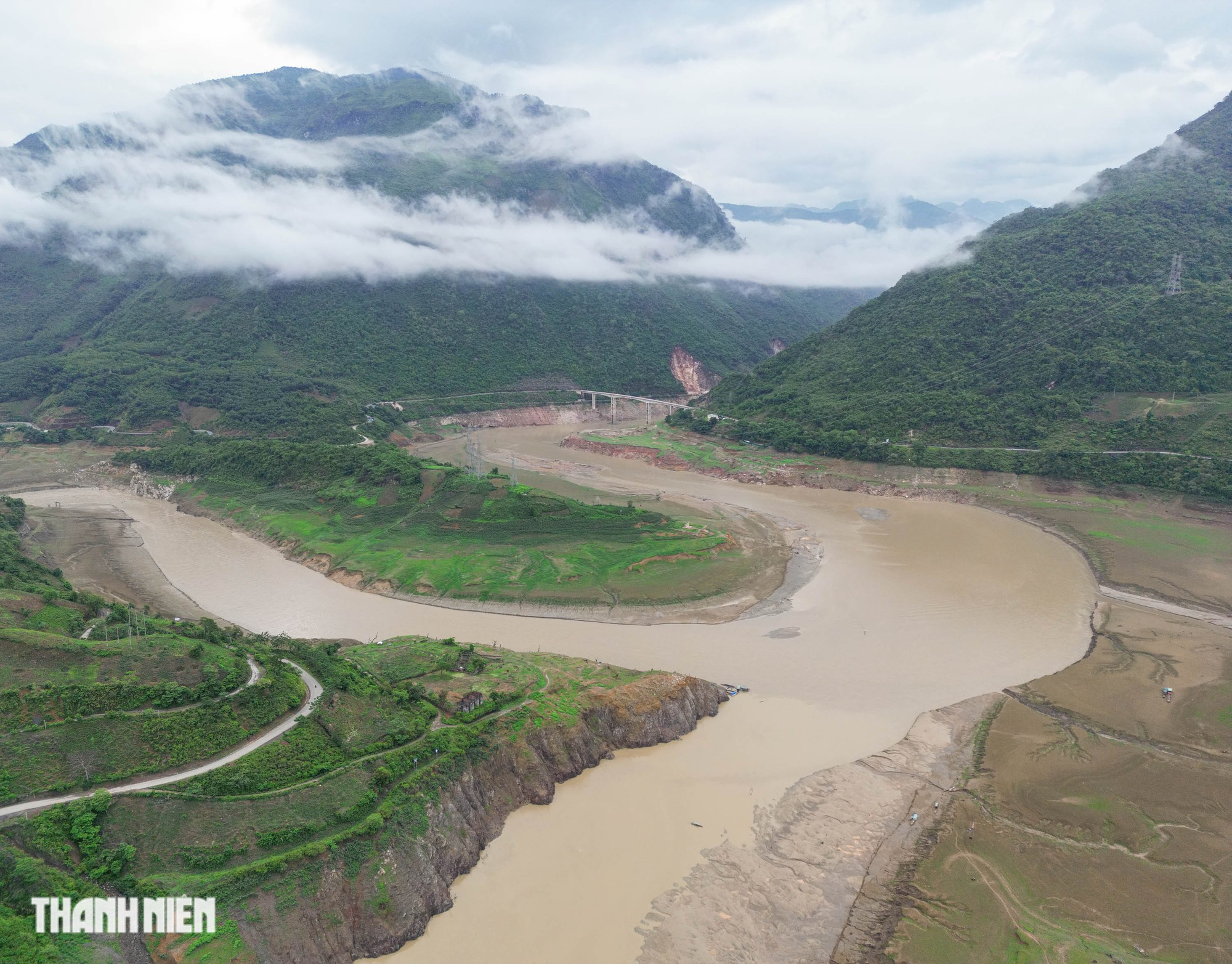 Xuôi dòng Đà Giang trong mùa nước cạn - Ảnh 3.