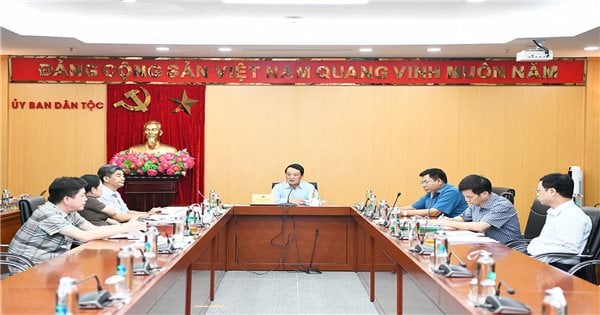 Minister and Chairman Hau A Lenh chaired the Committee's Leadership meeting, week 34, 2024