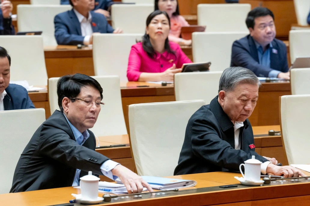 육군 장군 415명 이하, 장교 정년 연장