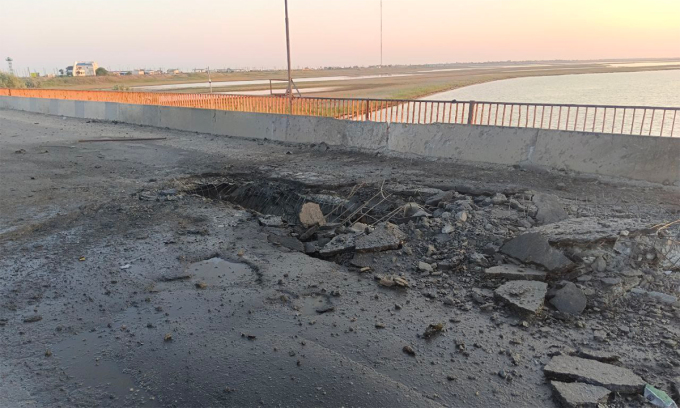 The deck of a bridge over the Chongar Strait near the village of the same name in Kherson province was damaged after an airstrike on June 22. Photo: Telegram/Vladimir Saldo