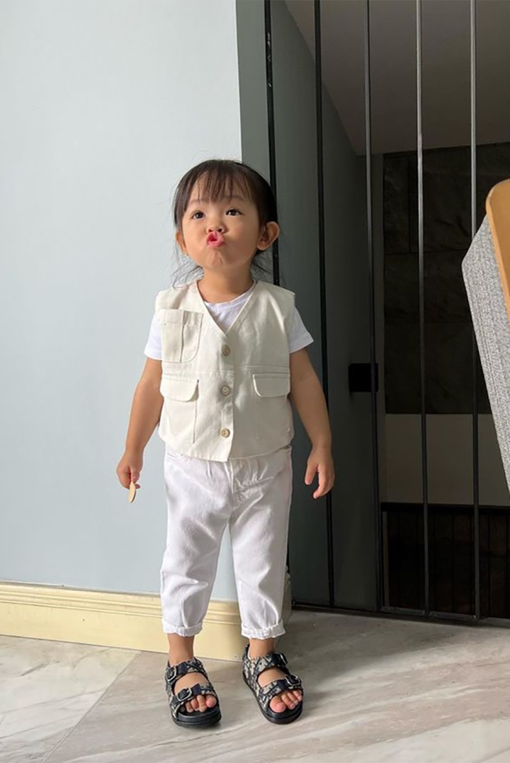 Cuong Do La - La hija de Dam Thu Trang tiene solo 2 años pero ya está cubierta de ropa de diseñador - 14