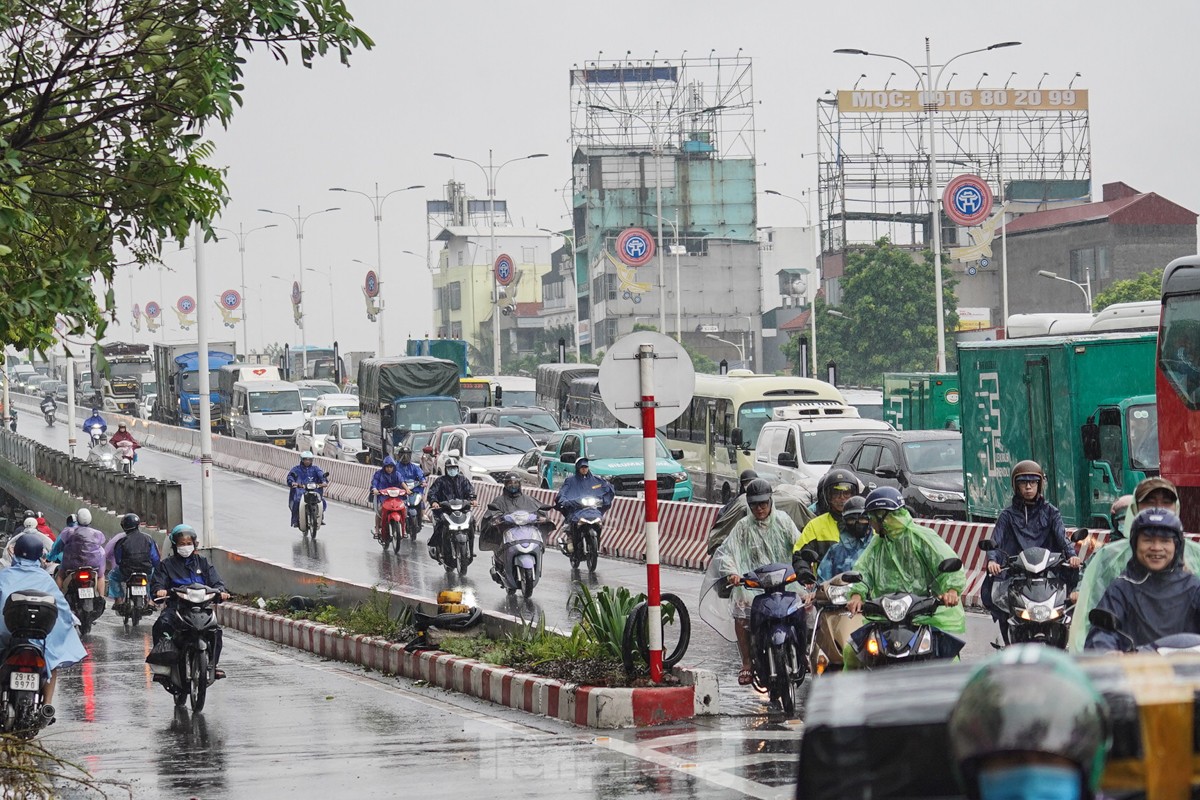 Hanoi: Vinh-Tuy-Brücke stundenlang stark gesperrt (Foto 2)