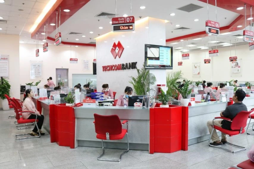 Các ngân hàng vẫn bỏ túi hàng ngàn tỉ đồng lợi nhuận dù tăng chậm hơn - Ảnh 1.