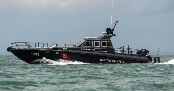 Malasia acusa a un barco chino de robar artefactos de un naufragio británico hundido durante la Segunda Guerra Mundial.