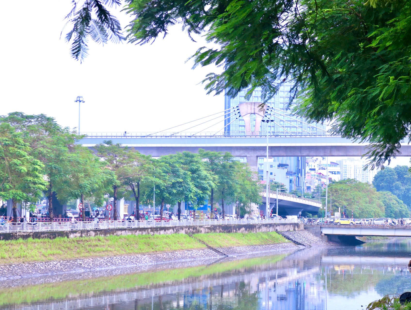ដល់​ទឹក​ទន្លេ​លីច​ឡើង​ប្រែ​ពណ៌​ក្រោយ​ព្យុះ​លេខ​៣ រូបថត​ទី​៤
