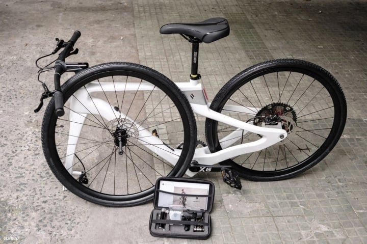 The actual Superstrata bicycle product received negative feedback from customers. (Photo: Cu Hiep)