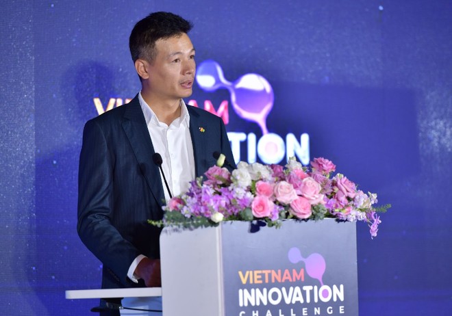 Giám đốc Công nghệ Tập đoàn FPT - Vũ Anh Tú chia sẻ về chiến lược thúc đẩy đổi mới sáng tạo giúp FPT tăng 30% năng suất lao động, thúc đẩy kinh doanh, góp phần hưng thịnh quốc gia ảnh 1