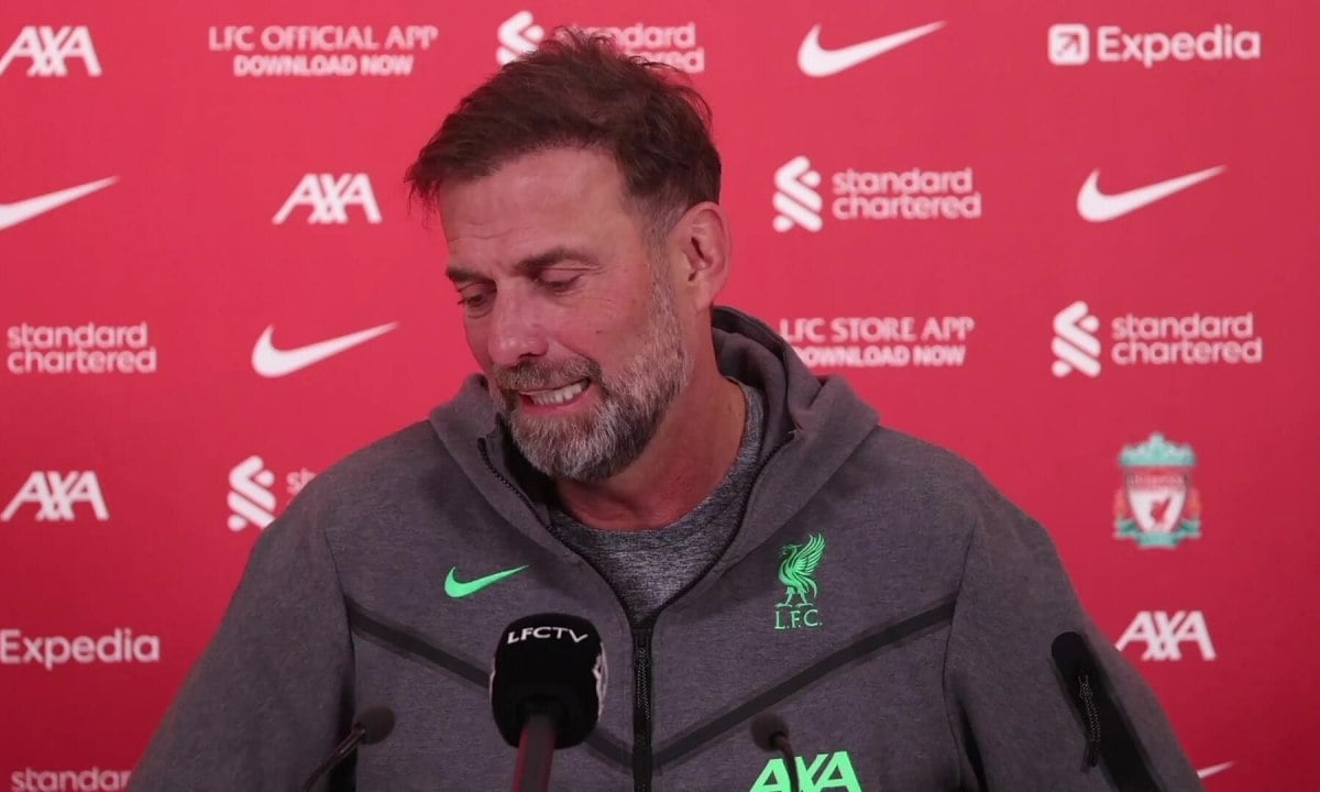 Klopp: 'Đá giữa trưa là sở thích mới của tôi'