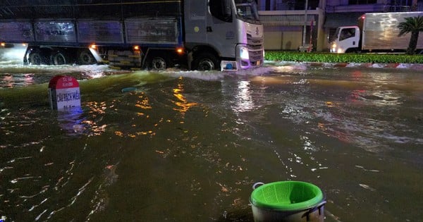 Уровень прилива превысил 3-й уровень опасности, некоторые районы на юге продолжают оставаться глубоко затопленными