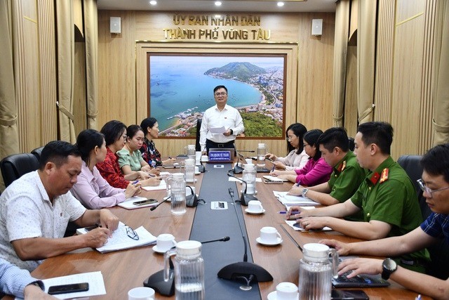Vung Tau City Chairman holds an emergency meeting about the case of 117 people suspected of being poisoned after eating bread photo 1