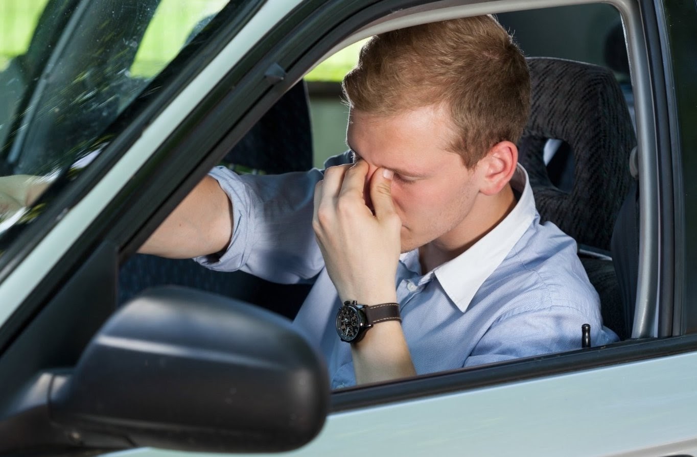 ways to prevent eye damage when driving at day time picture 3