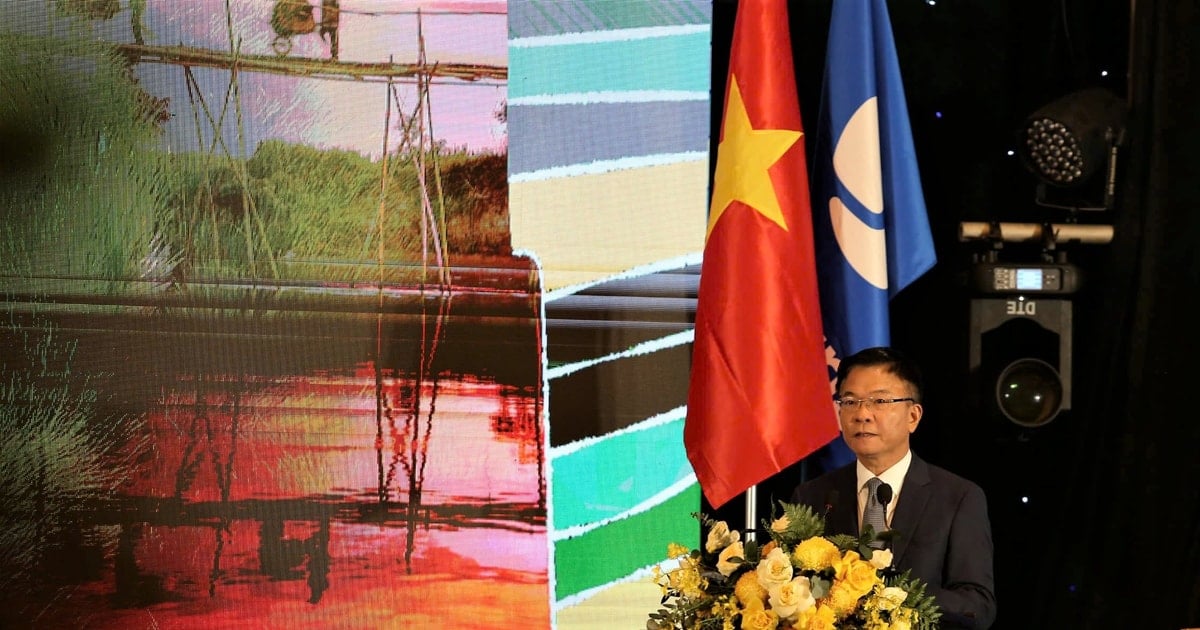 Vietnam is ready to continue active cooperation with the international community.