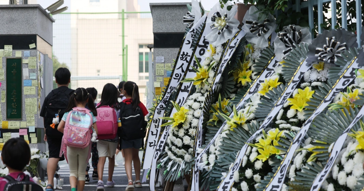 자살이라는 공포에 사로잡힌 한국에서 교사 직업은 위험한 직업일까요?