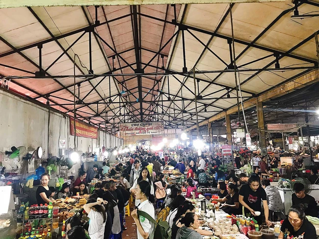 Cách trung tâm Hải Phòng tầm 20km, một khu "tránh nóng" với bờ biển trải dài, công viên nước chơi thả ga mà giá vé cực hợp lý - Ảnh 2.