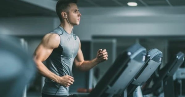 Junger Mann stirbt beim Laufen auf Laufband durch Stromschlag