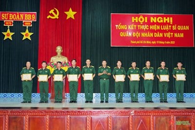 Sư đoàn 9 (Quân đoàn 4) quán triệt nghiêm túc, thực hiện hiệu quả Luật Sĩ quan Quân đội nhân dân Việt Nam