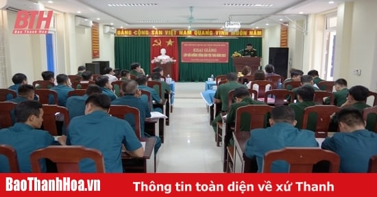 Training Thai ethnic language for officers and employees of Quan Son District Military Command