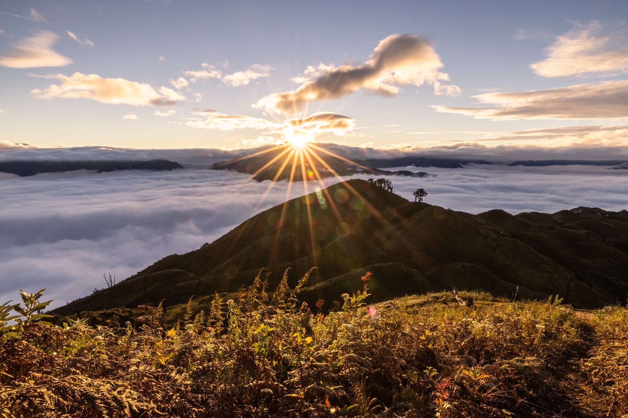 Cloud hunting journey to conquer the high mountain peaks of the Northwest