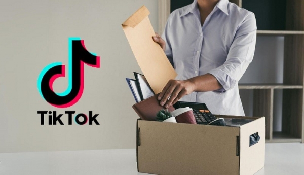 TikTok fires hundreds of moderators to replace them with AI