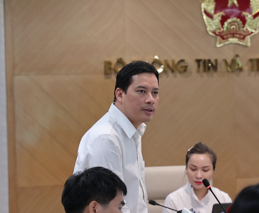 Sr. Le Quang Tu Do: El Ministerio organizará un equipo de inspección interdisciplinario con la participación de los ministerios y sectores relevantes como: Industria y Comercio, Cultura, Deportes y Turismo, Seguridad Pública, Departamento General de Impuestos... para inspeccionar exhaustivamente las operaciones de TikTok en Vietnam.