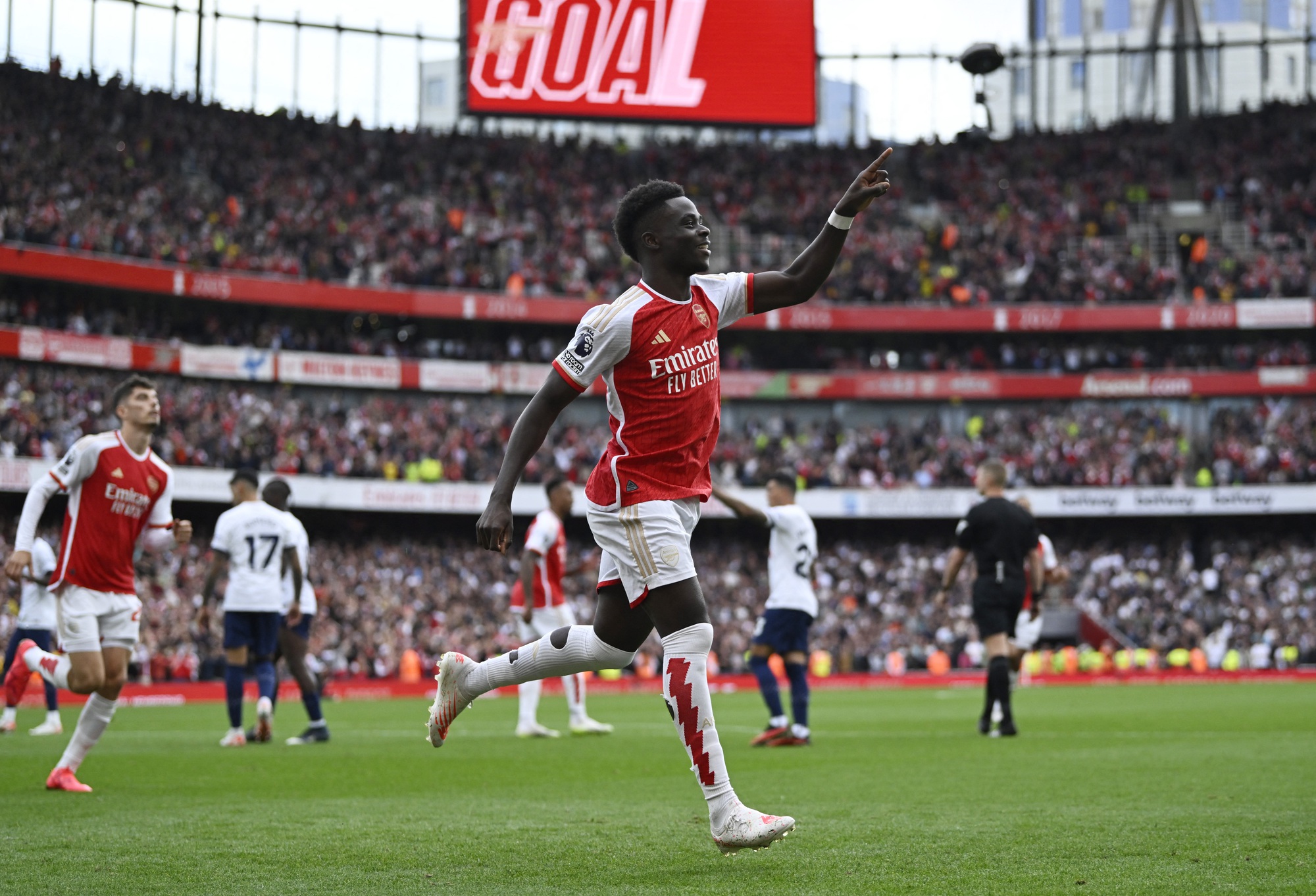 Rượt đuổi kịch tính, Tottenham cầm chân Arsenal  - Ảnh 5.
