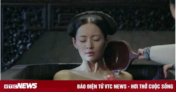Vì sao thái giám thời xưa e ngại việc phục vụ phi tần tắm rửa?