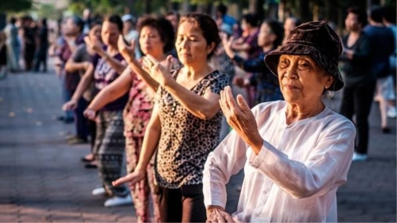 តើធ្វើដូចម្តេចដើម្បីសម្របខ្លួនទៅនឹងភាពចាស់របស់ប្រជាជន?