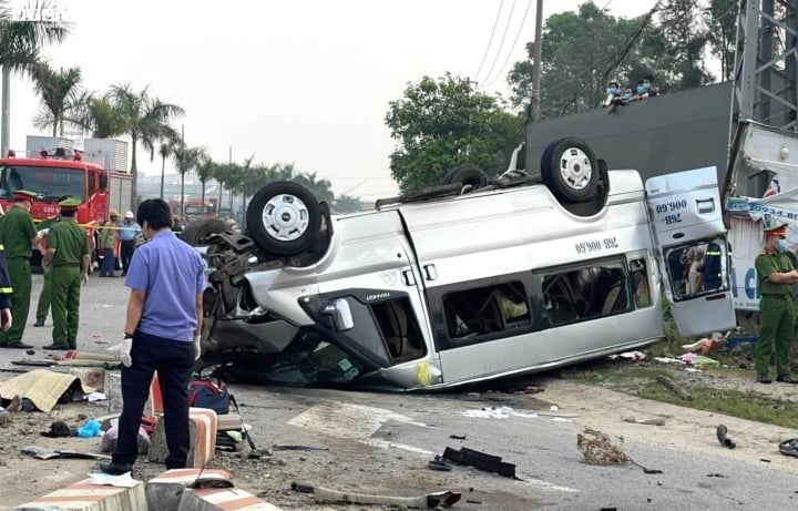 Un accident de la circulation particulièrement grave s'est produit à Nui Thanh, Quang Nam, en raison d'un excès de vitesse du conducteur.