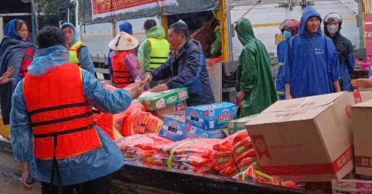 Đăng tin giả người thân đói khát trong lũ, chính quyền Lệ Thủy mệt mỏi vì xác minh