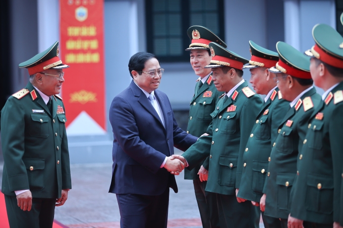 Le Premier ministre Pham Minh Chinh a visité et travaillé au Département général II le matin du 26 janvier. Photo : VGP