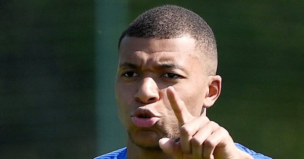 PSG surprisingly lets Mbappe return to first team training after draw with Lorient