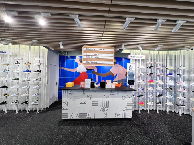 A shoe display wall at Vincom Ba Trieu store. Photo: Nike