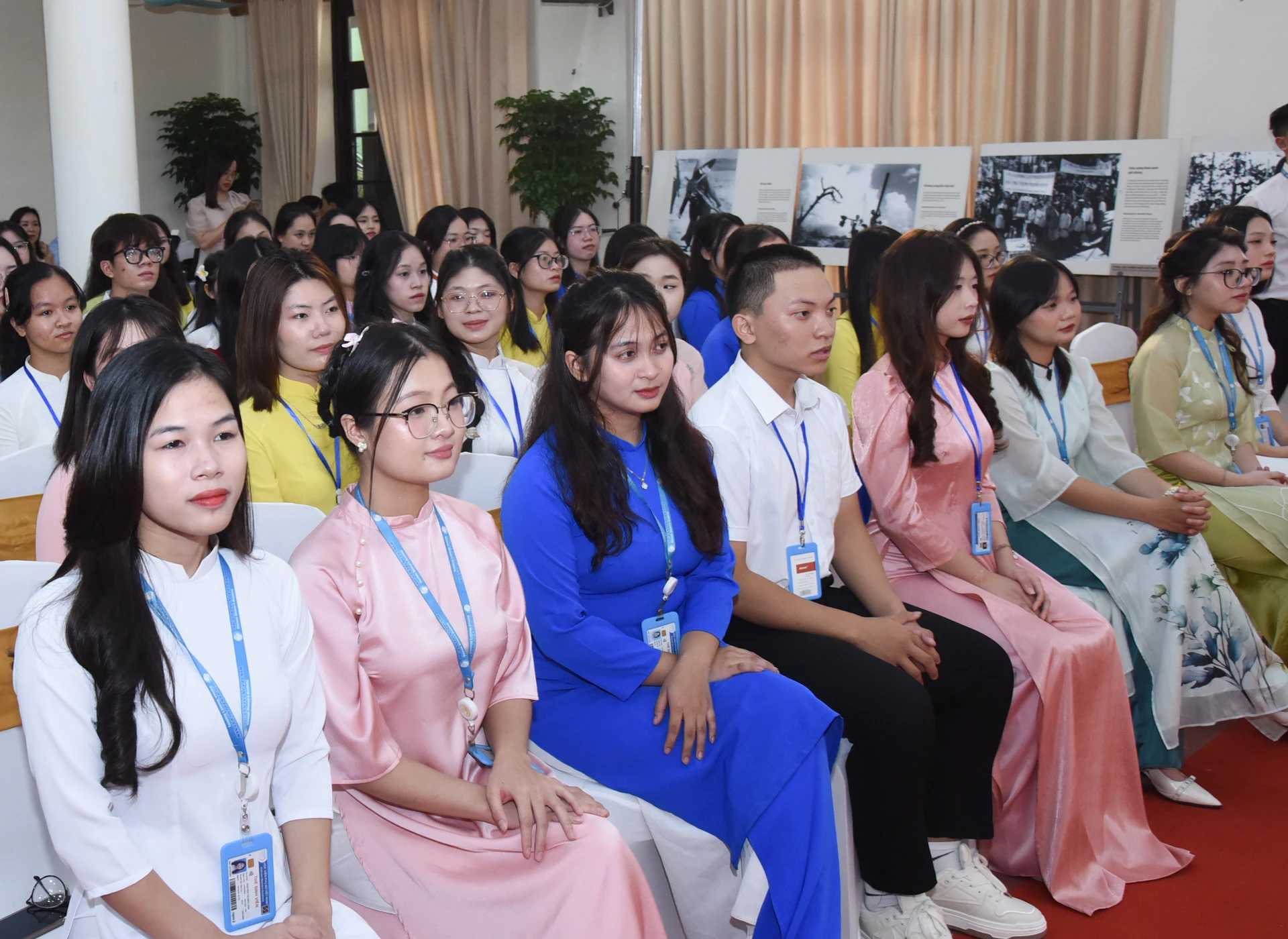 [Photo] Prime Minister Pham Minh Chinh visits Vietnam Women's Academy photo 8