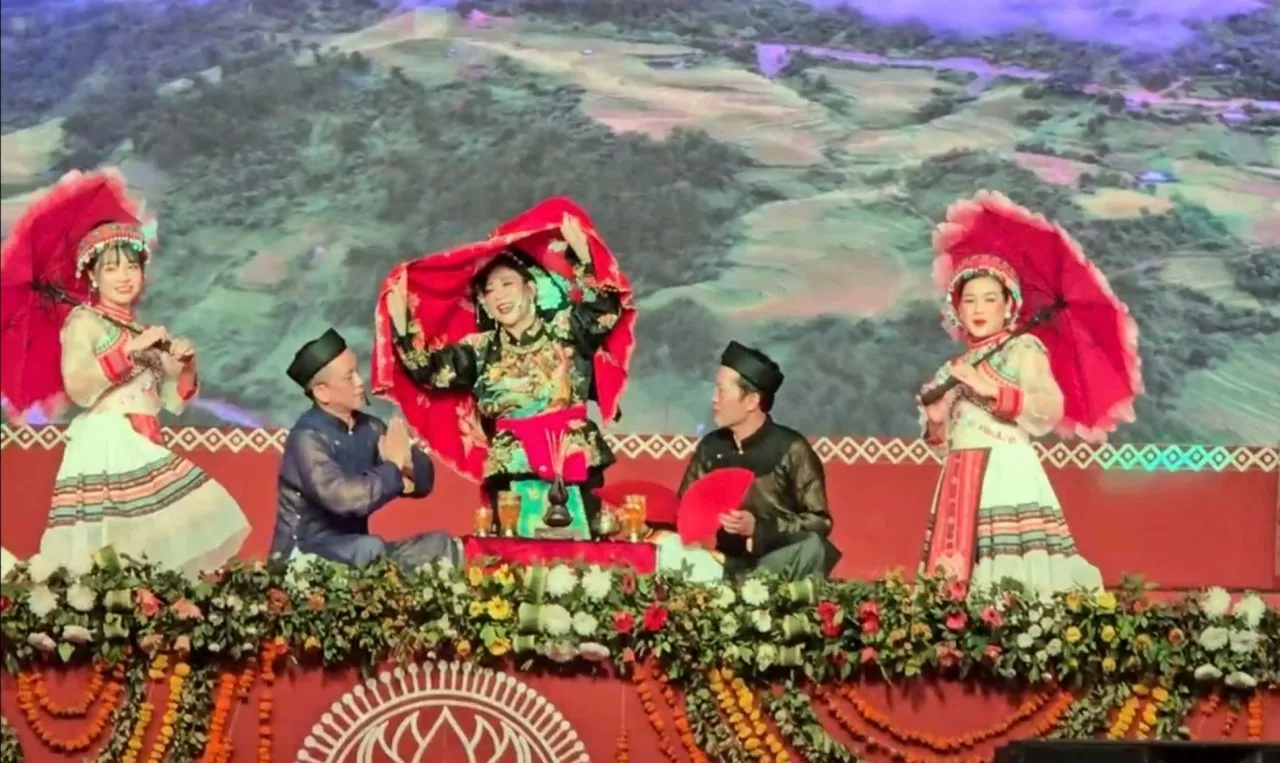 A Vietnamese cultural performance at the International Tribal Festival  in India.