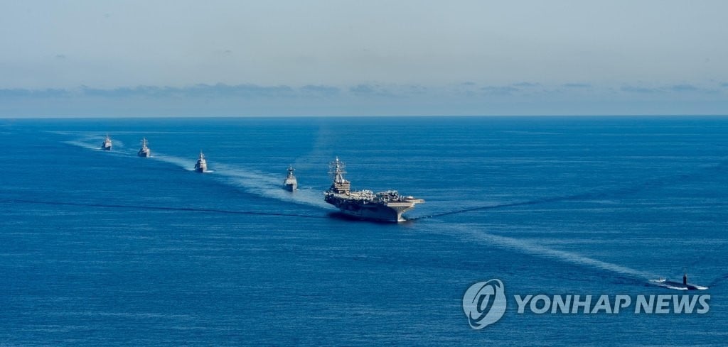 미국 항공모함 한국에 도착