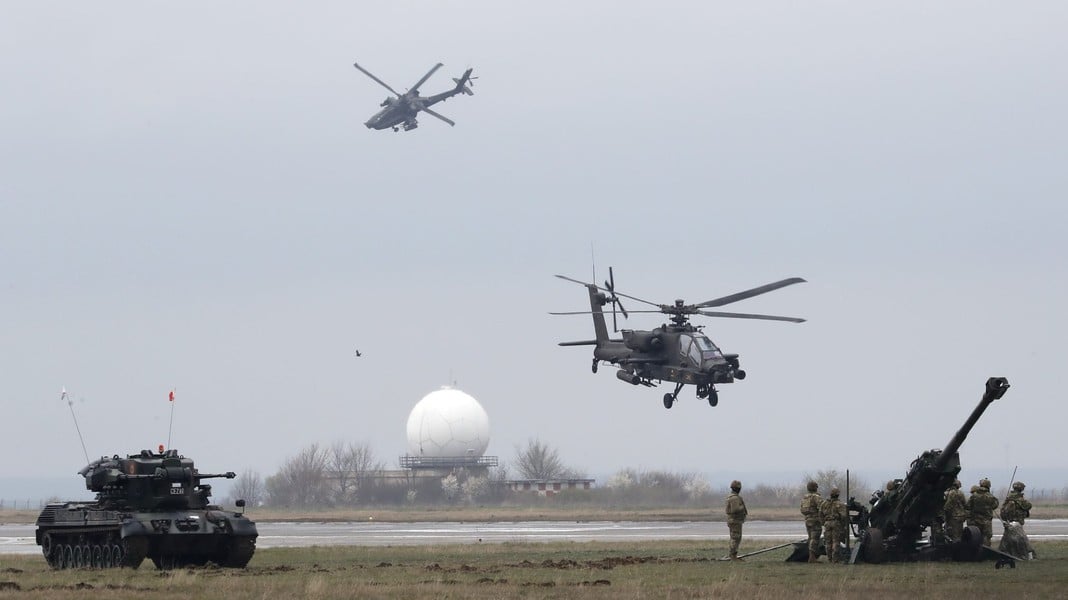 Căn cứ trọng yếu của NATO cách biên giới Nga chỉ 140 km nằm ở đâu?- Ảnh 12.