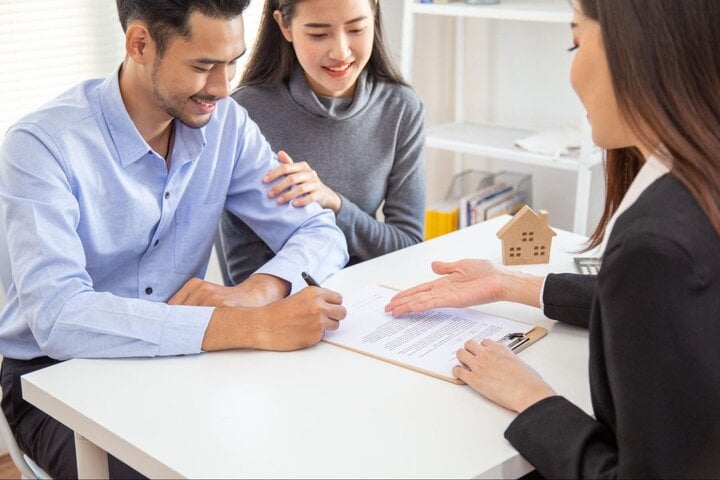 不動産業界の給料は噂通り高いのでしょうか？ （図）