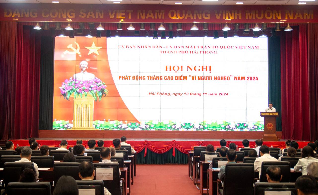 NHỰA TIỀN PHONG ỦNG HỘ QUỸ “VÌ NGƯỜI NGHÈO” NĂM 2024