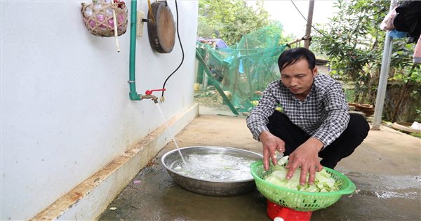 Chiem Hoa (Tuyen Quang) : Accélérer les progrès pour apporter de l'eau potable aux minorités ethniques