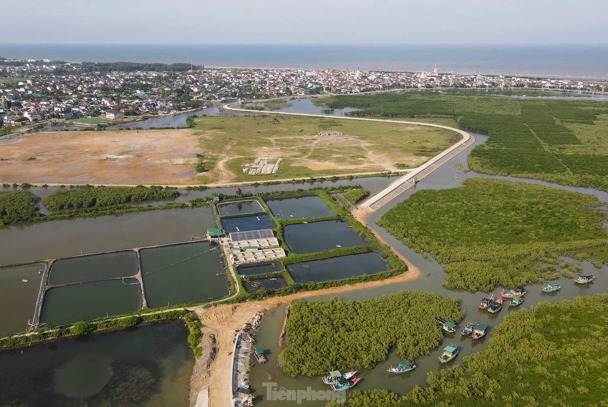 „SOS“ für eine Reihe von Projekten ohne Fertigstellungstermin in Ha Tinh, Foto 13