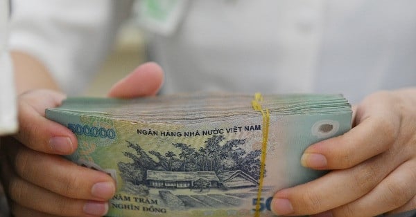 'Ông lớn' giảm lãi suất về mức thấp kỷ lục