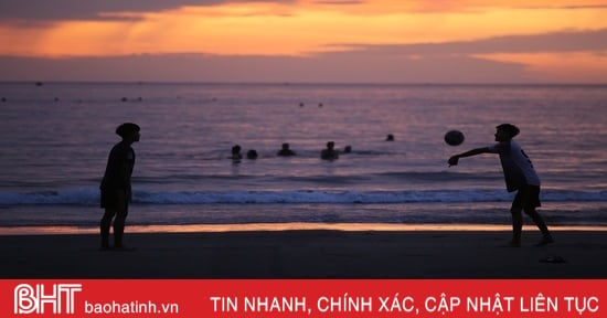 Về Thạch Hải tắm biển, đón bình minh