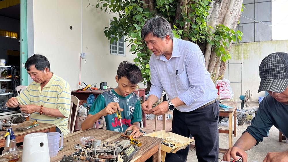 การพัฒนาฐานะสตรีสูงวัยให้เข้มแข็งสร้างครอบครัววัฒนธรรมสุขสันต์และเจริญรุ่งเรือง