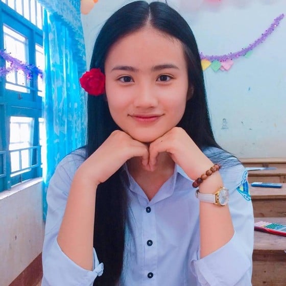 Cận cảnh nhan sắc đời thường Hoa hậu Huỳnh Trần Ý Nhi ảnh 14