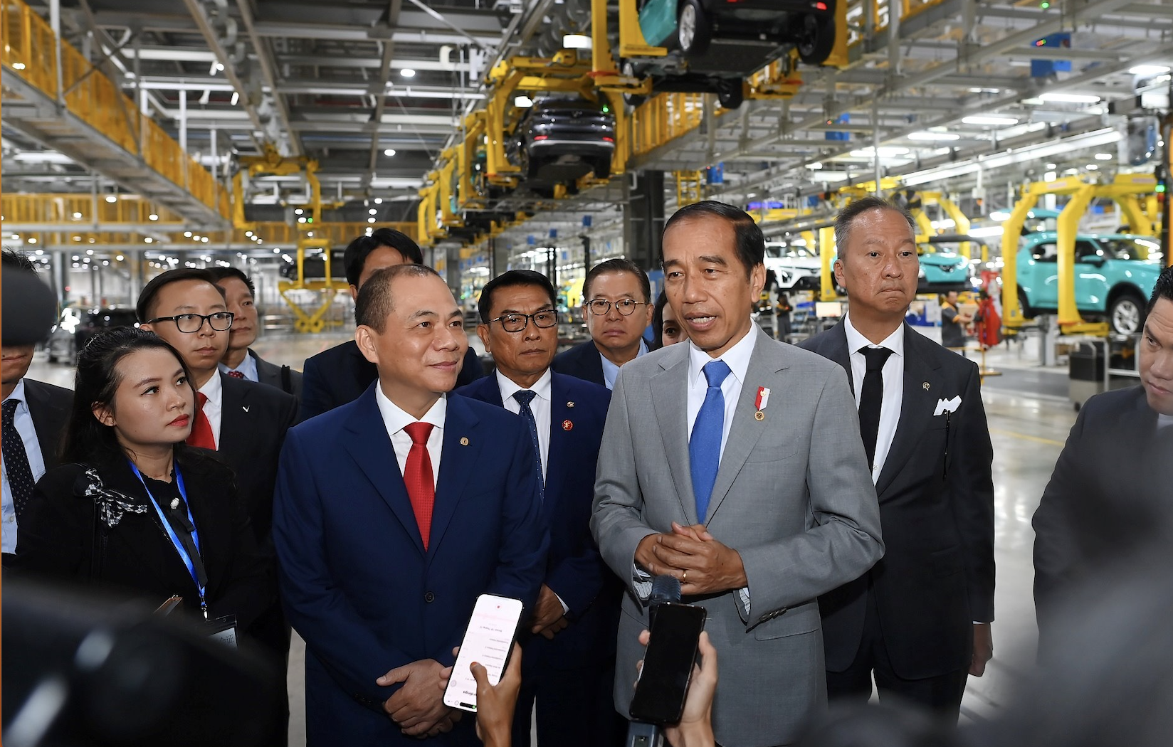 Le président indonésien visite l'usine VinFast de Hai Phong